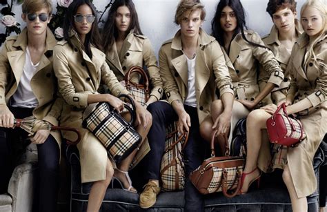 Burberry primavera estate 2014 catalogo 